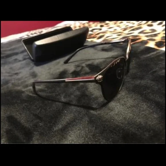 Polarized Versace Sunglasses - Picture 4 of 5